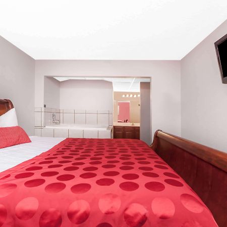 Ramada By Wyndham Henderson/Evansville Extérieur photo