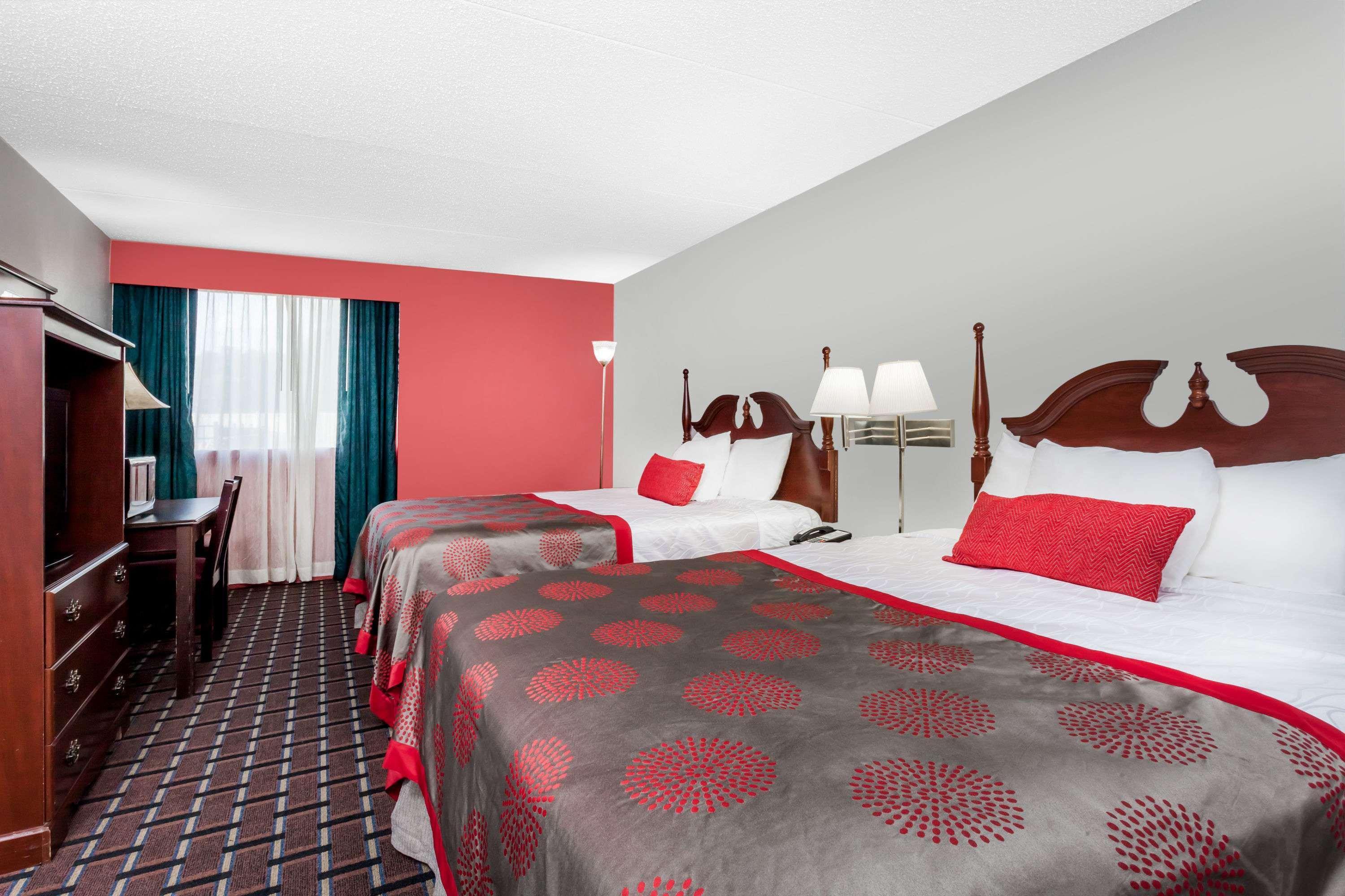 Ramada By Wyndham Henderson/Evansville Extérieur photo