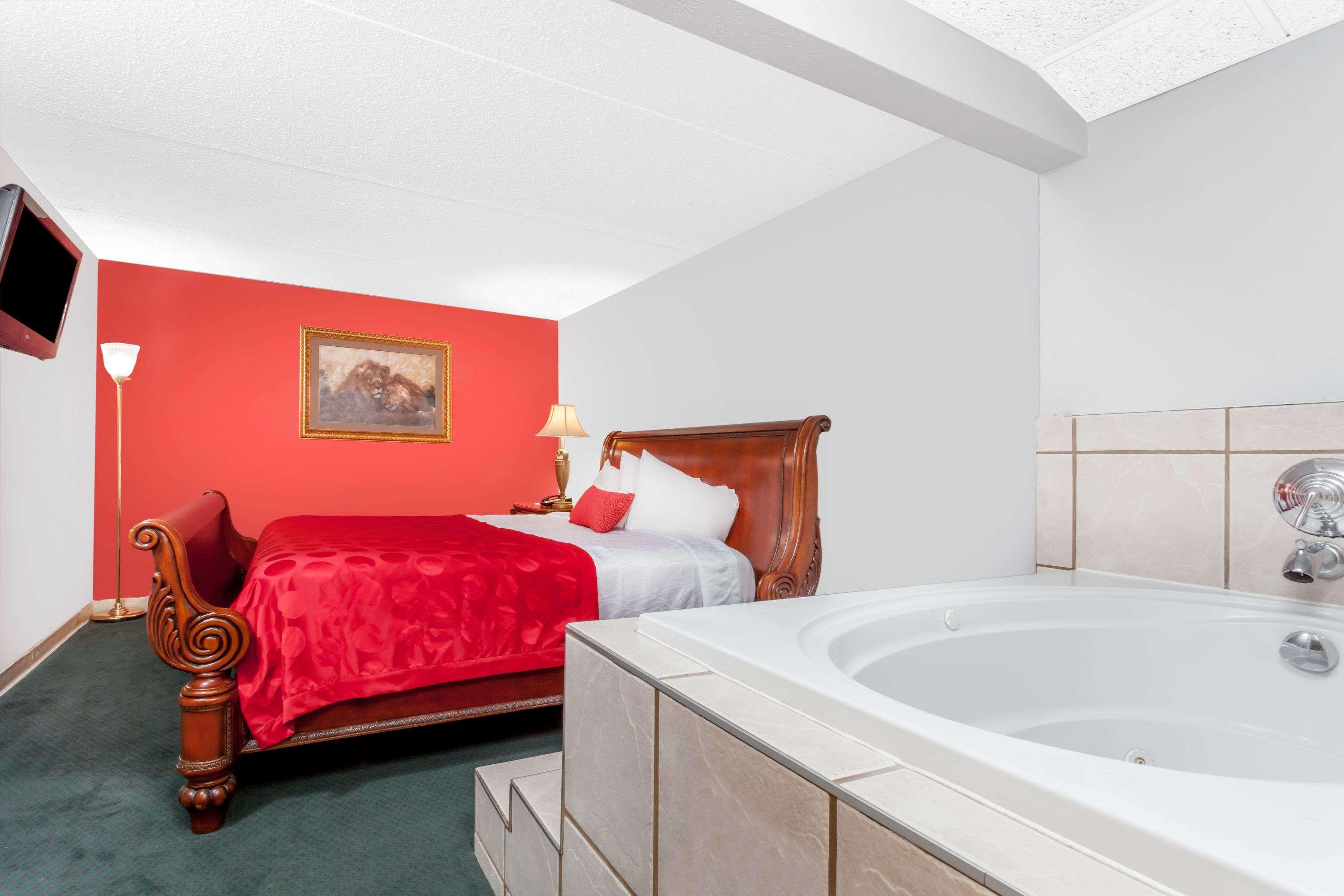 Ramada By Wyndham Henderson/Evansville Extérieur photo
