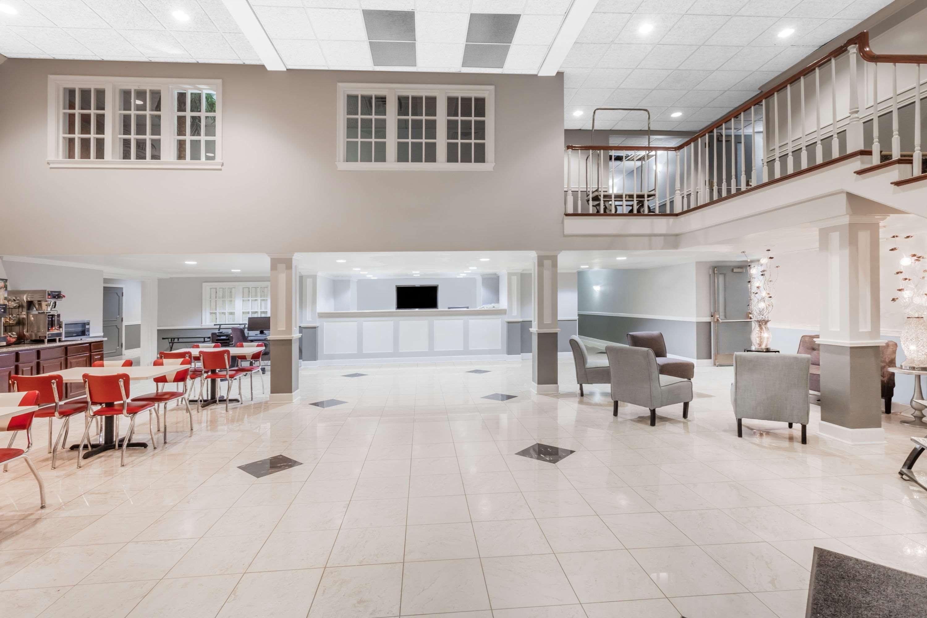 Ramada By Wyndham Henderson/Evansville Extérieur photo