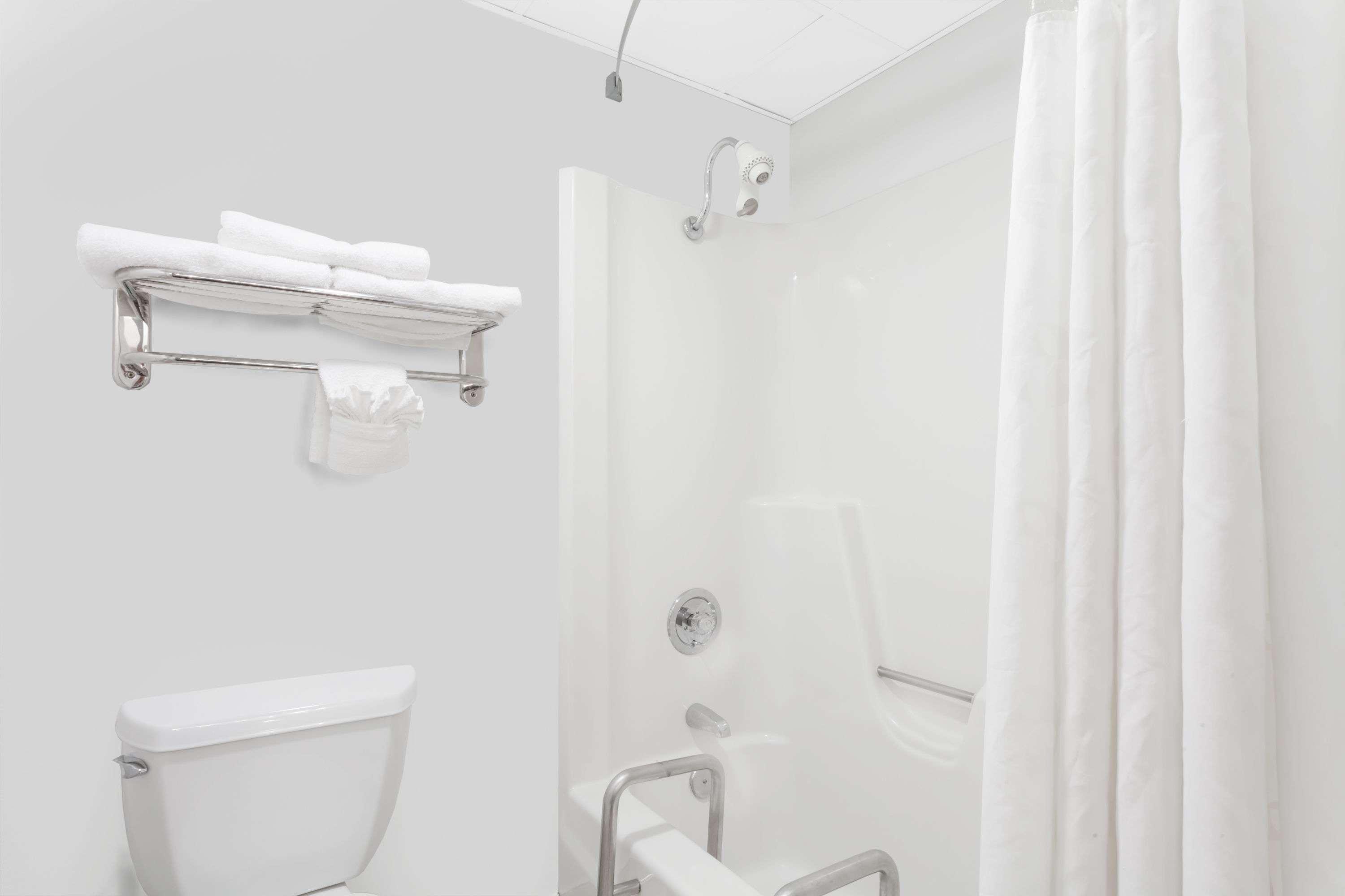 Ramada By Wyndham Henderson/Evansville Extérieur photo