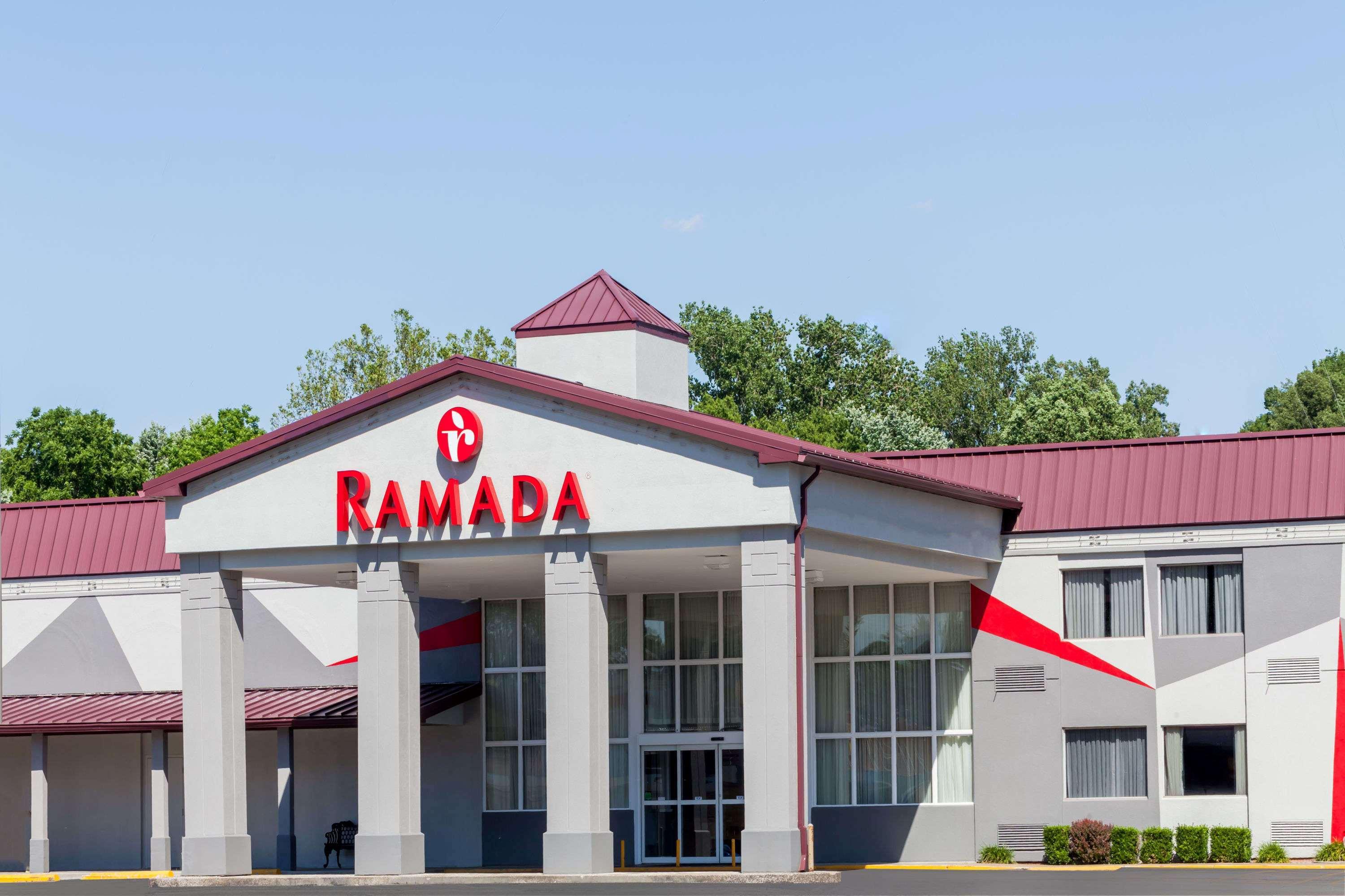 Ramada By Wyndham Henderson/Evansville Extérieur photo