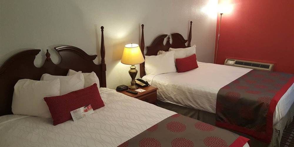 Ramada By Wyndham Henderson/Evansville Extérieur photo