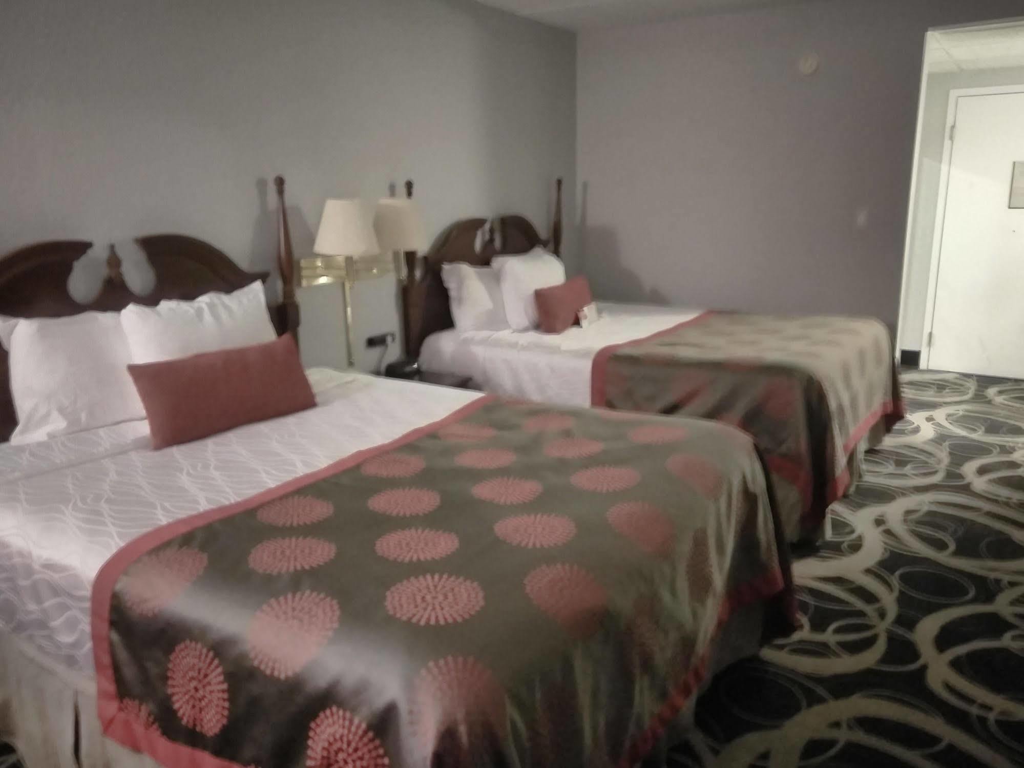 Ramada By Wyndham Henderson/Evansville Extérieur photo