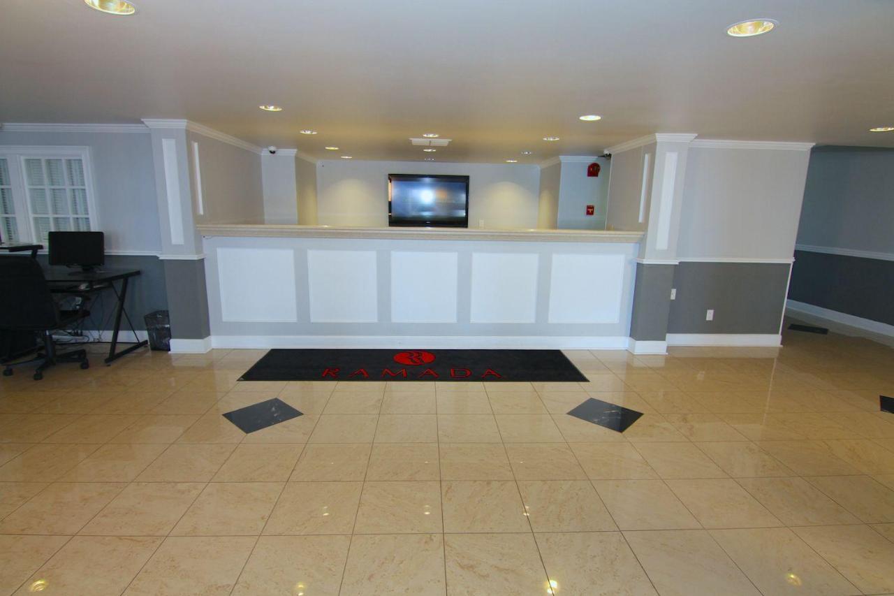 Ramada By Wyndham Henderson/Evansville Extérieur photo